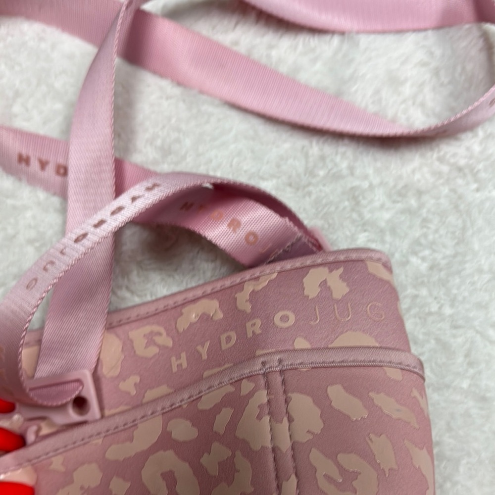 HydroJug Pink Crossbody Bottle sleeve with Glossy Animal Print - Picture 2 of 3